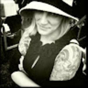 Meet your Posher, Suzanne